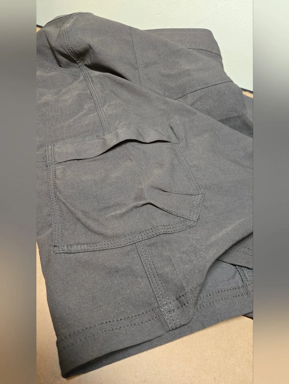 NEW $75 Prana Stretch Zion II Shorts Men’s Size 42x10 Gray Cargo Hiking Hybrid